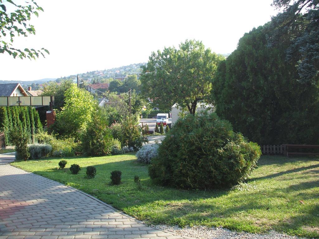 Krisztina Panzio Hotel Balatonalmádi Exterior photo